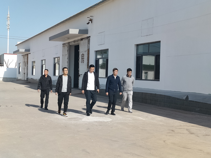 石嘴山市副市長(zhǎng)、惠農(nóng)區(qū)委書(shū)記王宇翔蒞臨寧夏興康恒潤(rùn)農(nóng)業(yè)科技發(fā)展有限公司調(diào)研指導(dǎo)