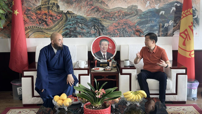 東華禪寺萬行法師到訪岳氏集團(tuán)，禪文化與素食產(chǎn)業(yè)碰撞新“火花”